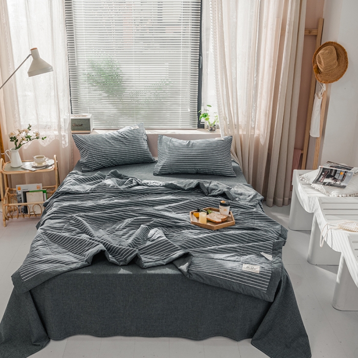 91家纺网 家纺一手货源 找家纺 久典 新款全棉色织水洗棉大豆被夏被四件套 灰细条