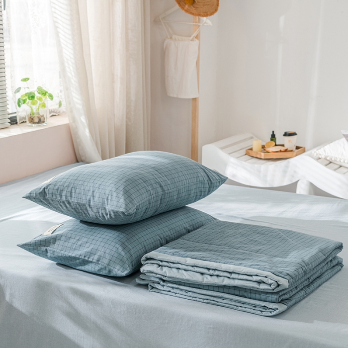 91家纺网 家纺一手货源 找家纺 久典 新款全棉色织水洗棉大豆被夏被四件套 雾蓝格