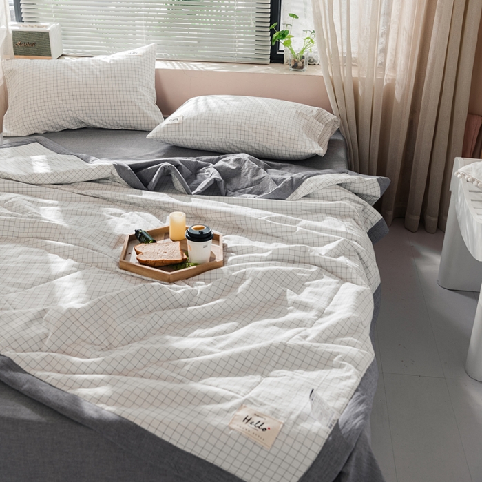 91家纺网 家纺一手货源 找家纺 久典 新款全棉色织水洗棉大豆被夏被四件套 小白格