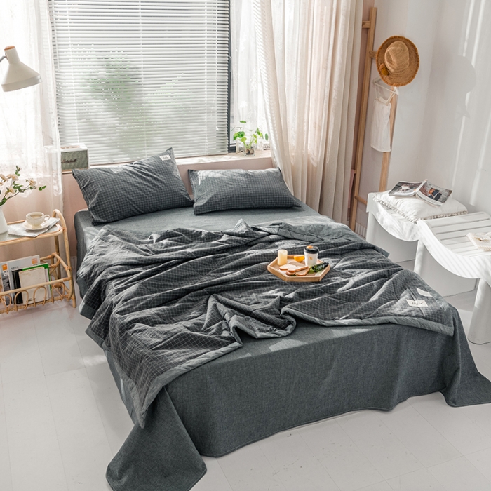 91家纺网 家纺一手货源 找家纺 久典 新款全棉色织水洗棉大豆被夏被四件套 小灰格