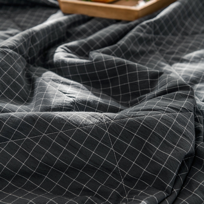 91家纺网 家纺一手货源 找家纺 久典 新款全棉色织水洗棉大豆被夏被四件套 小灰格