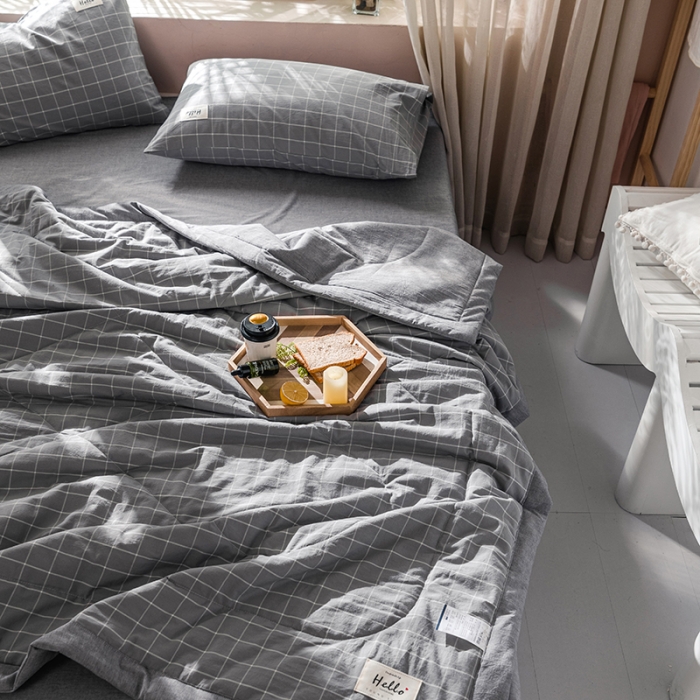 91家纺网 家纺一手货源 找家纺 久典 新款全棉色织水洗棉大豆被夏被四件套 中灰格