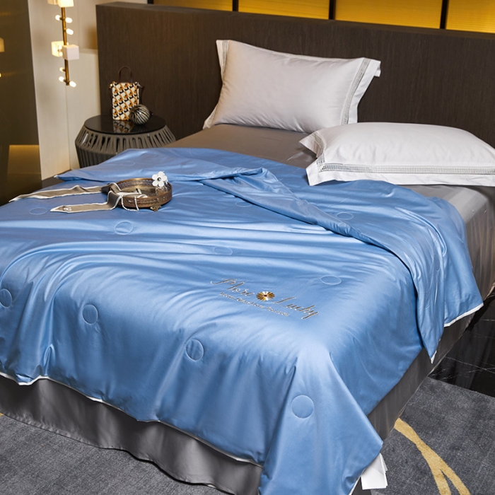 91家纺网 家纺一手货源 找家纺 凡客 2021春夏新款水洗真丝夏被 伯爵蓝