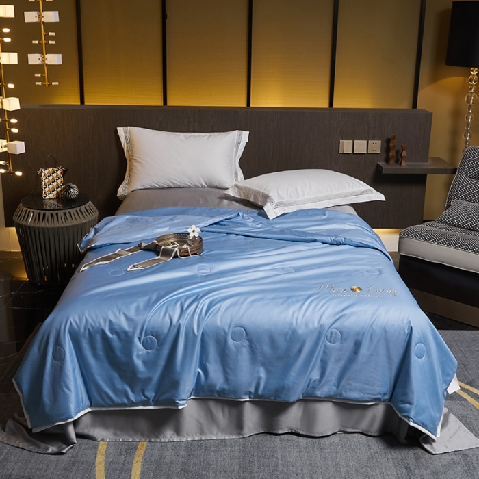 91家纺网 家纺一手货源 找家纺 凡客 2021春夏新款水洗真丝夏被 伯爵蓝