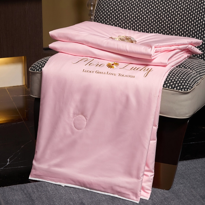 91家纺网 家纺一手货源 找家纺 凡客 2021春夏新款水洗真丝夏被 浅黛粉