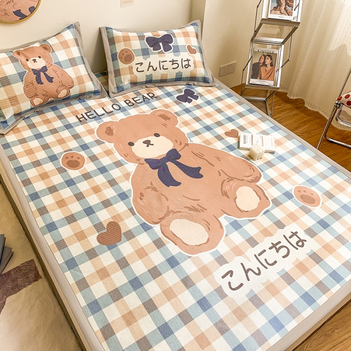 91家纺网 家纺一手货源 找家纺 慕尚家纺2022新款全面升级宽边大版数码冰丝席凉席 格子小熊