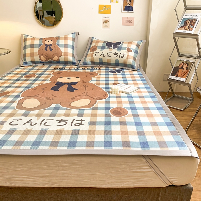 91家纺网 家纺一手货源 找家纺 慕尚家纺2022新款全面升级宽边大版数码冰丝席凉席 格子小熊