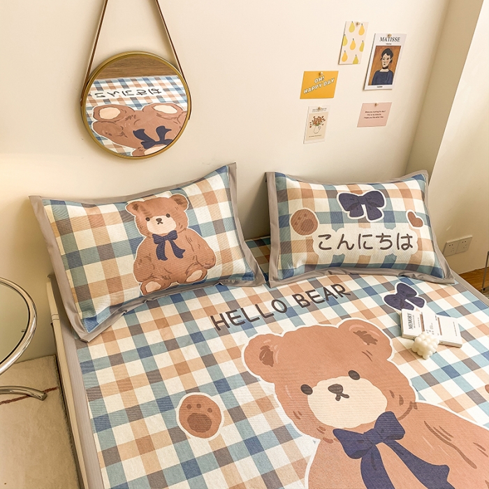 91家纺网 家纺一手货源 找家纺 慕尚家纺2022新款全面升级宽边大版数码冰丝席凉席 格子小熊