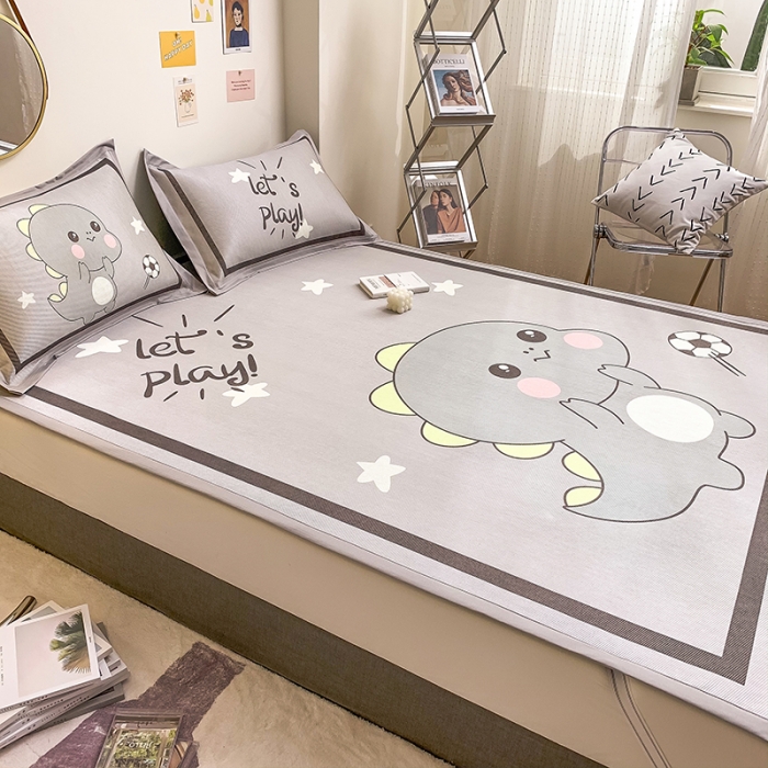 91家纺网 家纺一手货源 找家纺 慕尚家纺2022新款全面升级宽边大版数码冰丝席凉席 快乐恐龙