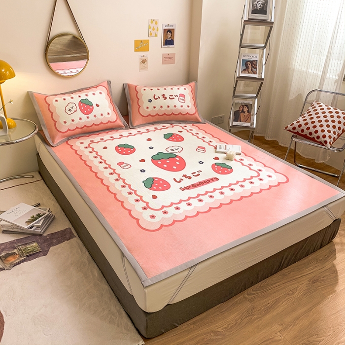 91家纺网 家纺一手货源 找家纺 慕尚家纺2022新款全面升级宽边大版数码冰丝席凉席 甜甜草莓