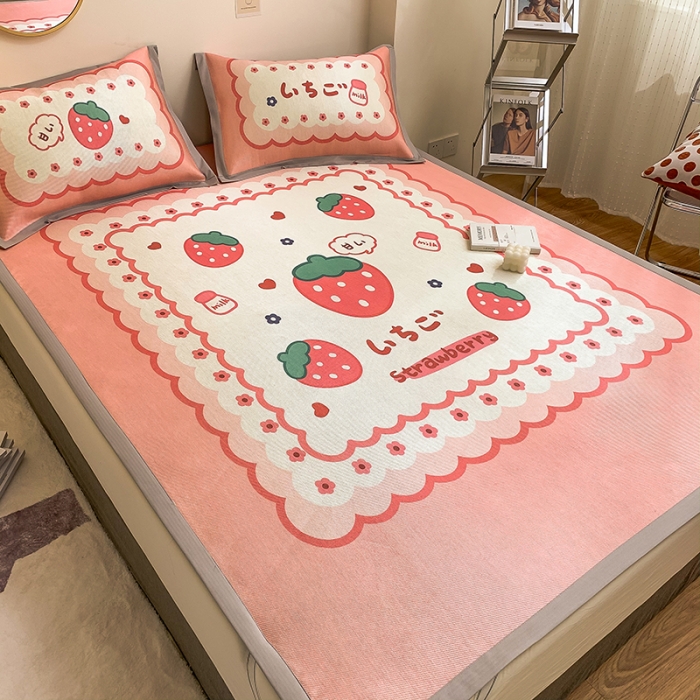 91家纺网 家纺一手货源 找家纺 慕尚家纺2022新款全面升级宽边大版数码冰丝席凉席 甜甜草莓