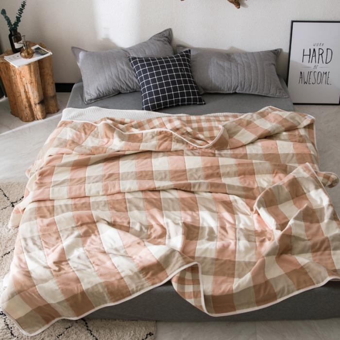 91家纺网 家纺一手货源 找家纺 朴尔 2021新款经典六层纱布全棉毛巾被 日式大格-粉