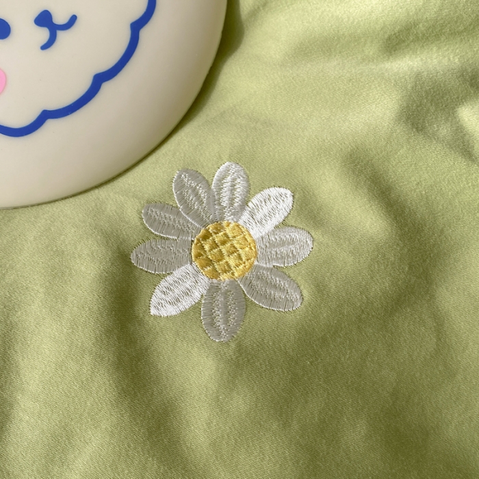 91家纺网 家纺一手货源 找家纺 蓝巢2021新款全棉水洗棉刺绣四件套公主风系列奶油小花-绿