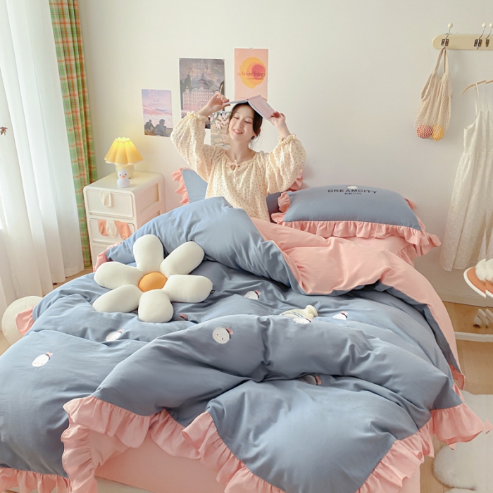 91家纺网 家纺一手货源 找家纺 蓝巢2021新款全棉水洗棉刺绣四件套公主风系列唐唐鸭