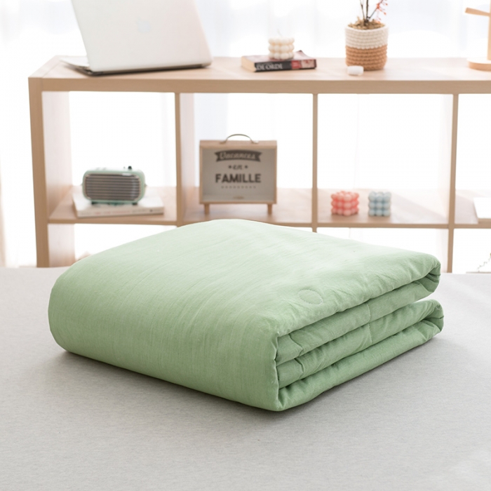 91家纺网 家纺一手货源 找家纺 全季 2021新款无印款全棉纯色色织棉花夏被 草绿