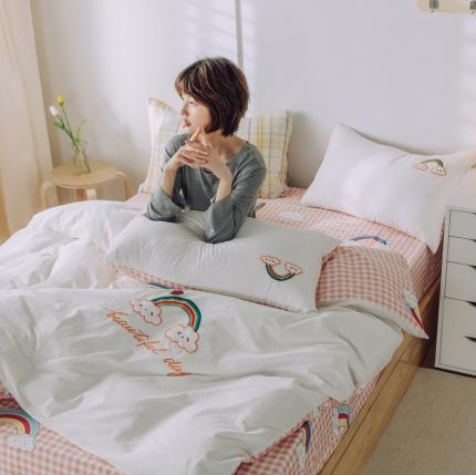 91家纺网 家纺一手货源 找家纺 雅居纺 2022新款全棉水洗棉绣花四件套 云朵彩虹