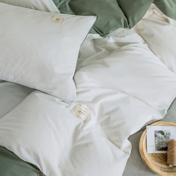 91家纺网 家纺一手货源 找家纺 雅居纺 2022新款全棉水洗棉单枕套 白+墨子绿一对