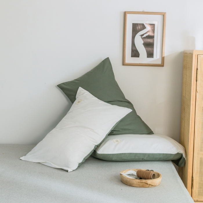 91家纺网 家纺一手货源 找家纺 雅居纺 2022新款全棉水洗棉单枕套 白+墨子绿一对