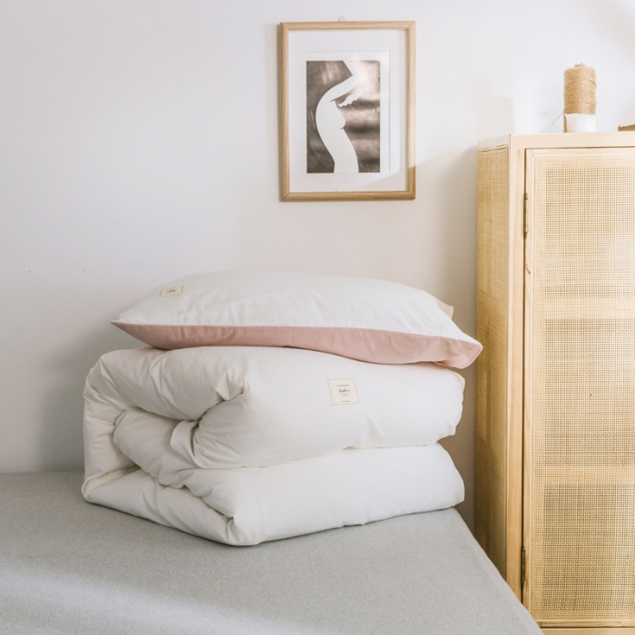 91家纺网 家纺一手货源 找家纺 雅居纺 2022新款全棉水洗棉单枕套 白+绅士红一对