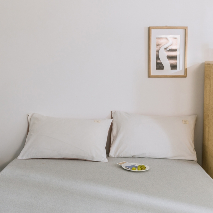 91家纺网 家纺一手货源 找家纺 雅居纺 2022新款全棉水洗棉单枕套 白+绅士红一对