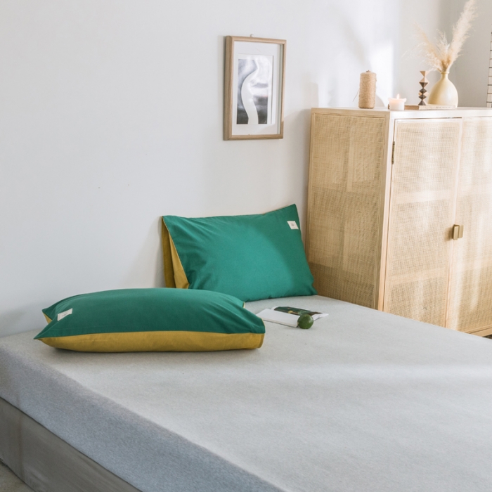 91家纺网 家纺一手货源 找家纺 雅居纺 2022新款全棉水洗棉单枕套 翠绿+绅士黄一对