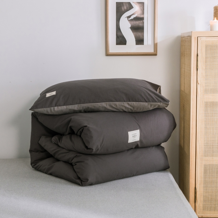 91家纺网 家纺一手货源 找家纺 雅居纺 2022新款全棉水洗棉单枕套 低调灰+绅士灰一对