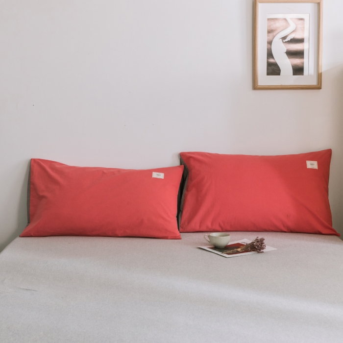91家纺网 家纺一手货源 找家纺 雅居纺 2022新款全棉水洗棉单枕套 珊瑚红+绅士灰一对