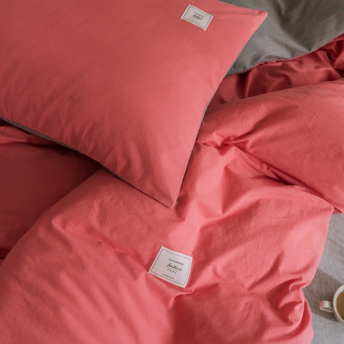 91家纺网 家纺一手货源 找家纺 雅居纺 2022新款全棉水洗棉单枕套 珊瑚红+绅士灰一对