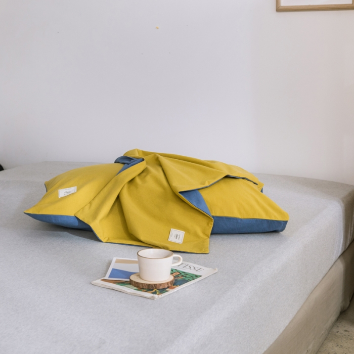 91家纺网 家纺一手货源 找家纺 雅居纺 2022新款全棉水洗棉单枕套 绅士黄+牛仔蓝一对