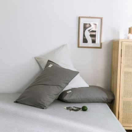 91家纺网 家纺一手货源 找家纺 雅居纺 2022新款全棉水洗棉单枕套 绅士灰一对