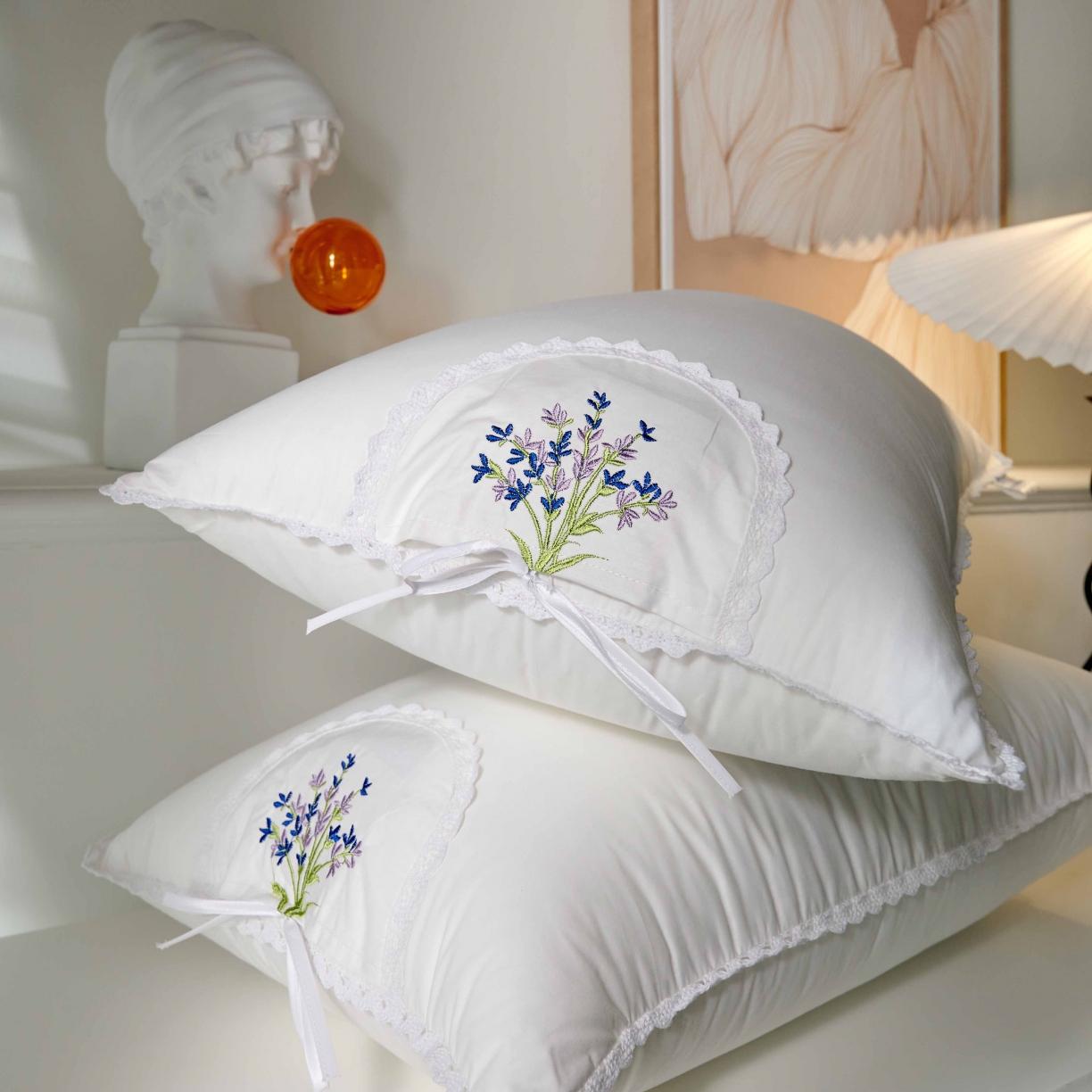 91家纺网 家纺一手货源 找家纺 赛格时代家居枕芯   全棉绣花薰衣草羽丝绒枕 枕头