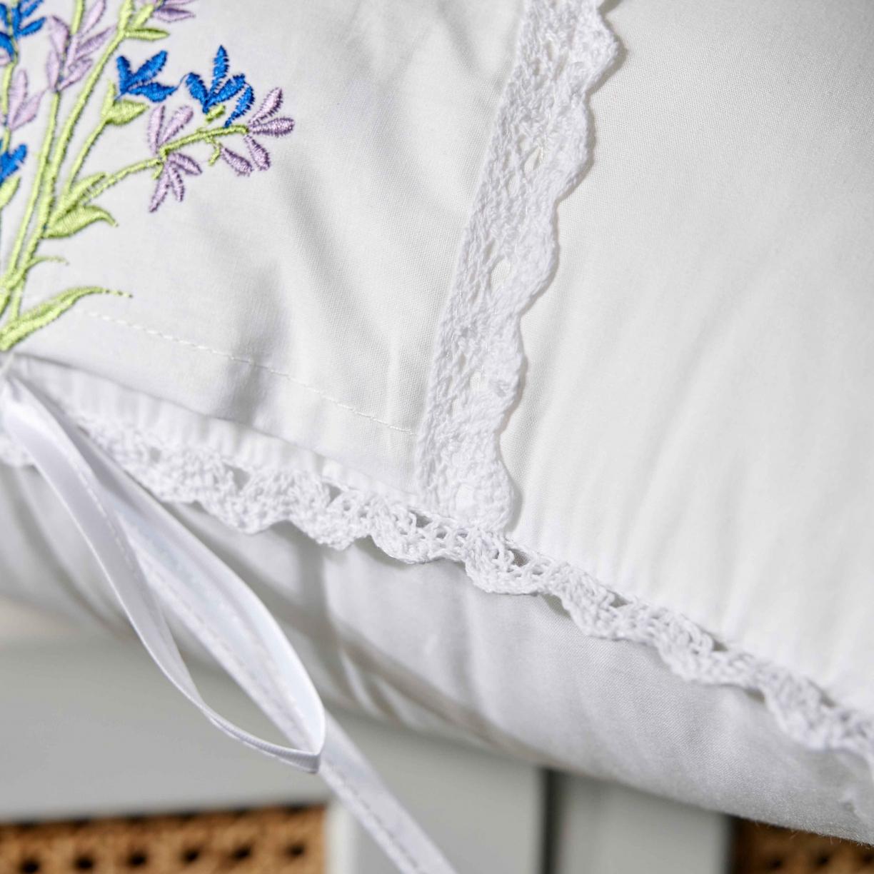 91家纺网 家纺一手货源 找家纺 赛格时代家居枕芯   全棉绣花薰衣草羽丝绒枕 枕头