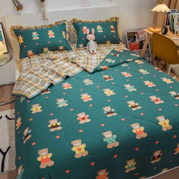 91家纺网 家纺一手货源 找家纺 仟网汇 2021新款全棉夏被四件套 摩登小熊-绿