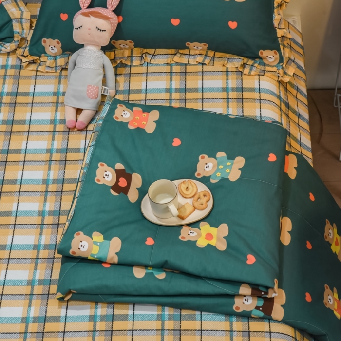 91家纺网 家纺一手货源 找家纺 仟网汇 2021新款全棉夏被四件套 摩登小熊-绿