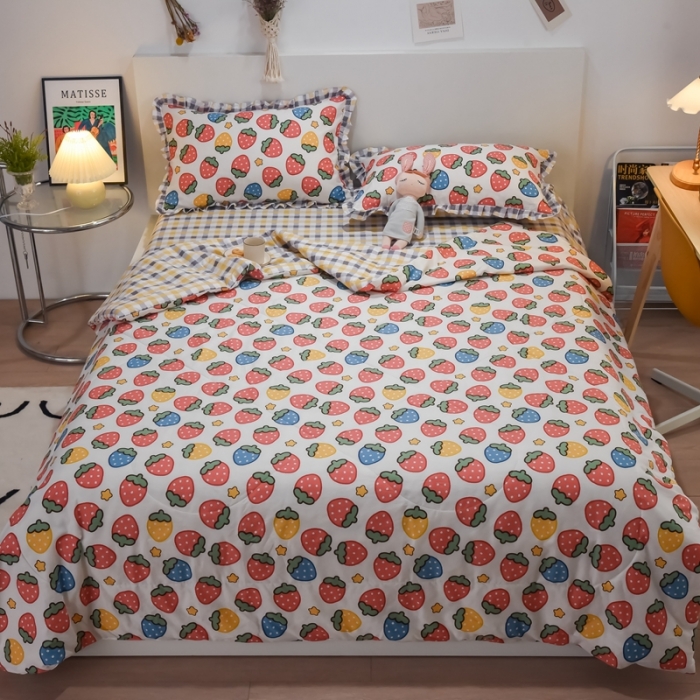 91家纺网 家纺一手货源 找家纺 仟网汇 2021新款全棉夏被四件套 清新小草莓