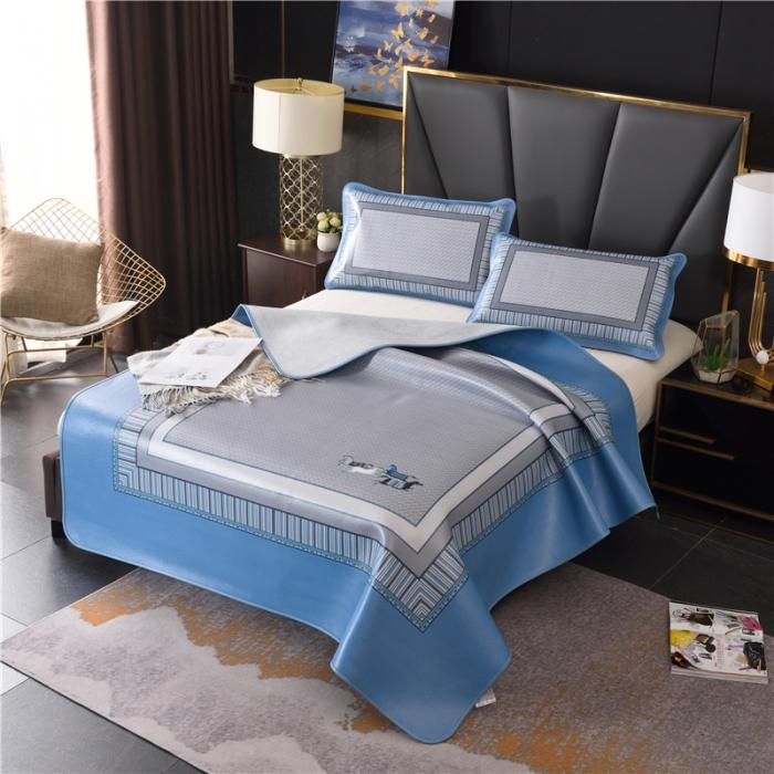 91家纺网 家纺一手货源 找家纺 彩绘头层牛皮凉席 -策马奔腾--蓝