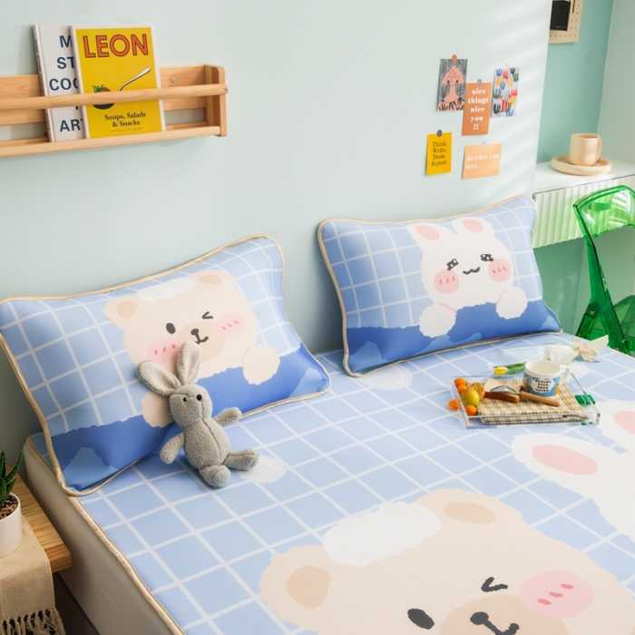 91家纺网 家纺一手货源 找家纺 塔塔 2025新款凉感丝大版印花软席凉席三件套 兔兔熊