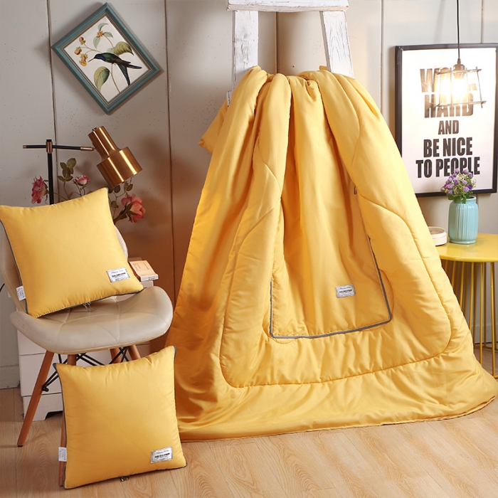 91家纺网 家纺一手货源 找家纺 照世家纺 2021新款贴布绣多功能抱枕被姜黄