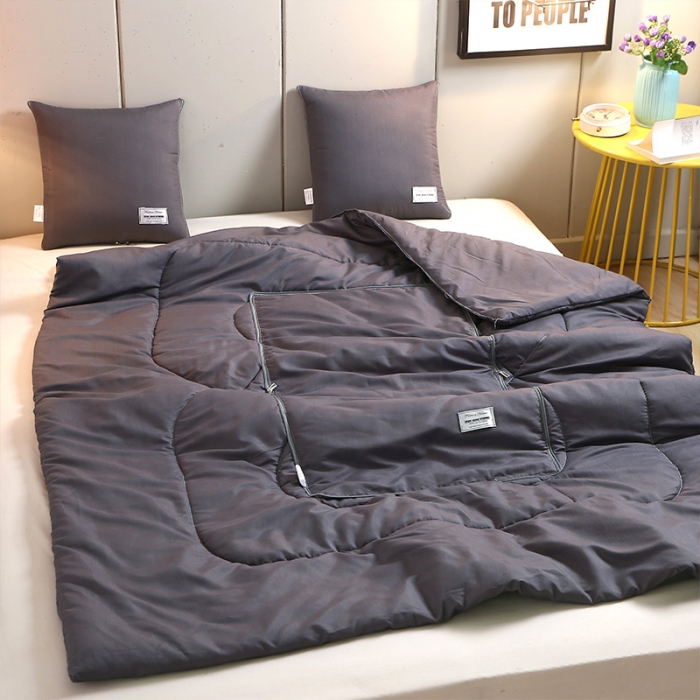 91家纺网 家纺一手货源 找家纺 照世家纺 2021新款贴布绣多功能抱枕被深灰色