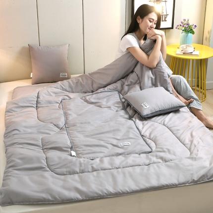 91家纺网 家纺一手货源 找家纺 （总）照世家纺 2021新款贴布绣多功能抱枕被