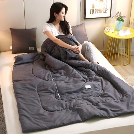 91家纺网 家纺一手货源 找家纺 （总）照世家纺 2021新款贴布绣多功能抱枕被