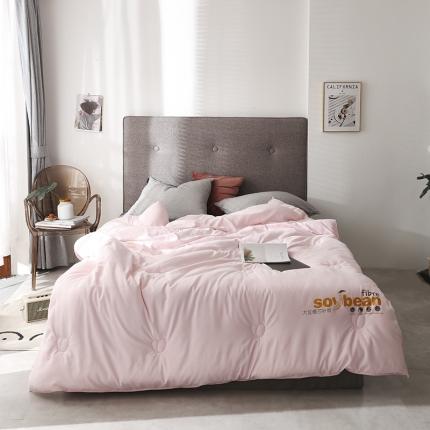 91家纺网 家纺一手货源 找家纺 巴宝路 2025新款大豆暖芯纤维被 粉