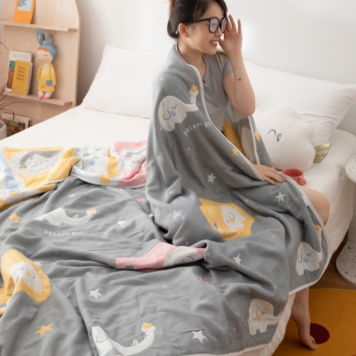 91家纺网 家纺一手货源 找家纺 朴尔家纺 2021新款卡漫风格全棉六层纱毛巾被 长鼻象-灰