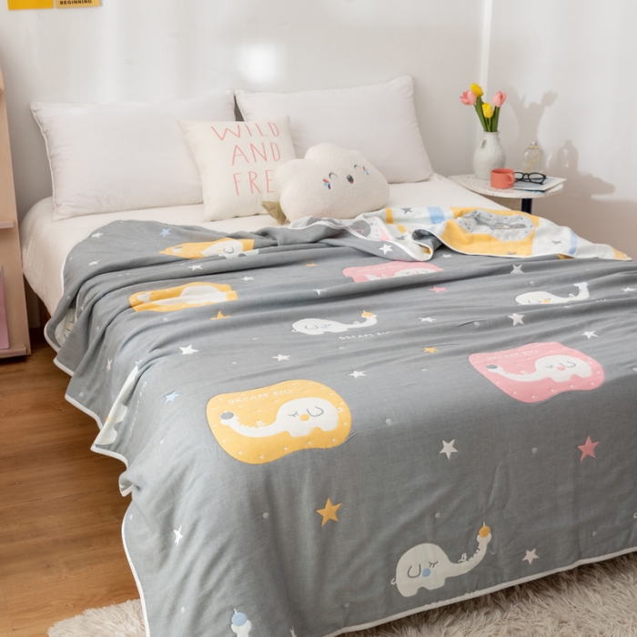 91家纺网 家纺一手货源 找家纺 朴尔家纺 2021新款卡漫风格全棉六层纱毛巾被 长鼻象-灰