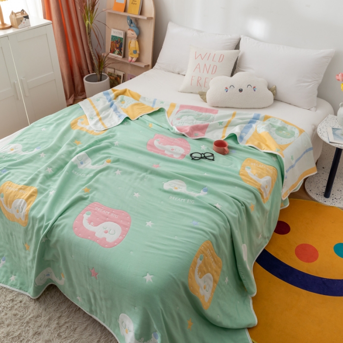91家纺网 家纺一手货源 找家纺 朴尔家纺 2021新款卡漫风格全棉六层纱毛巾被 长鼻象-绿
