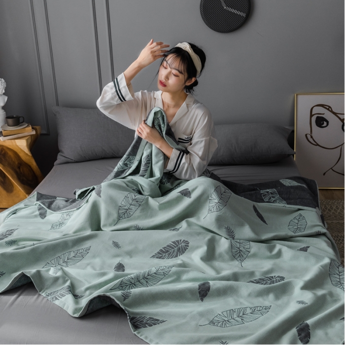 91家纺网 家纺一手货源 找家纺 朴尔家纺 新款主推特惠三层全棉纱布毛巾被 南极树叶-墨绿