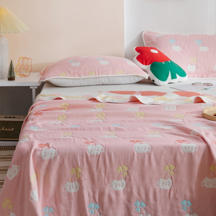 91家纺网 家纺一手货源 找家纺 朴尔家纺 2021新款六层全棉纱布毛巾被 杯中叶语-粉