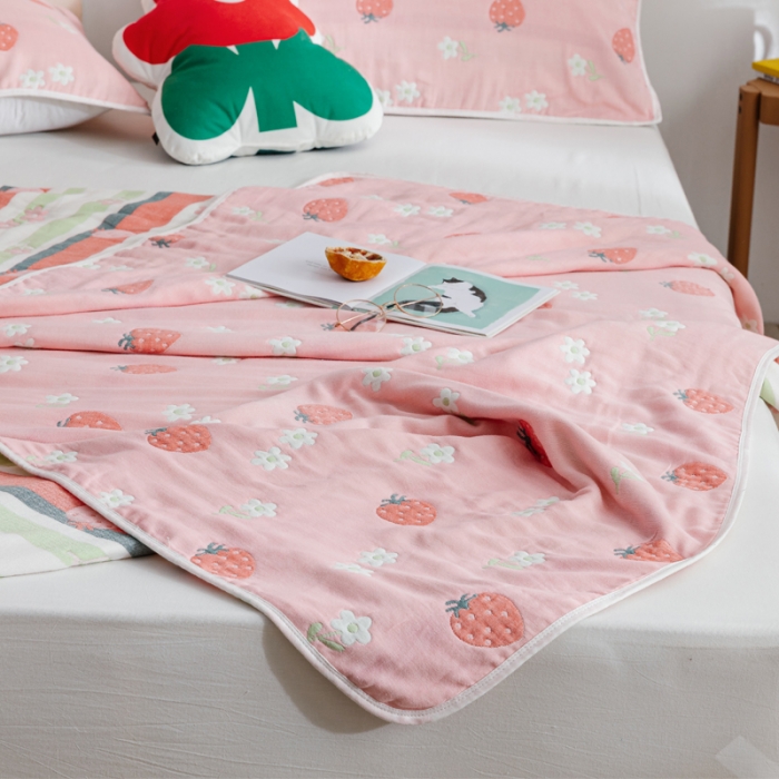 91家纺网 家纺一手货源 找家纺 朴尔家纺 2021新款六层全棉纱布毛巾被 甜甜草莓-粉
