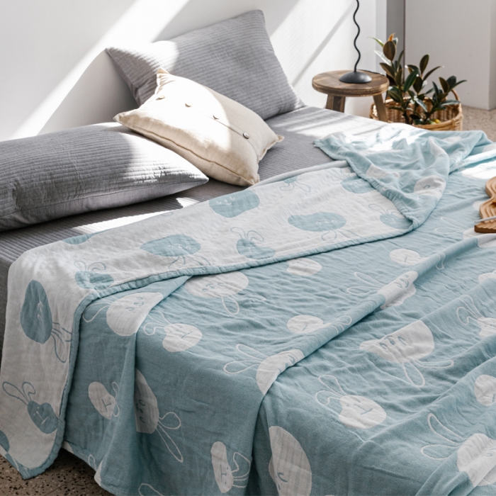 91家纺网 家纺一手货源 找家纺 朴尔家纺 新款加厚三层水洗棉全棉纱布毛巾被 灵动兔-兰