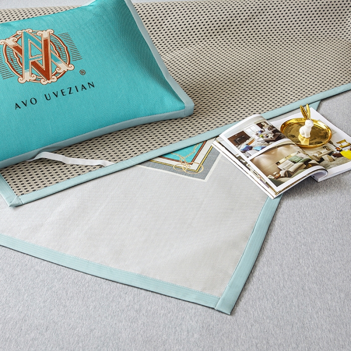 91家纺网 家纺一手货源 找家纺 小芽家居 2024新款冰丝斜纹提花凉席三件套 巴洛克